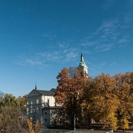 Apartments Prezydencki キェルツェ エクステリア 写真