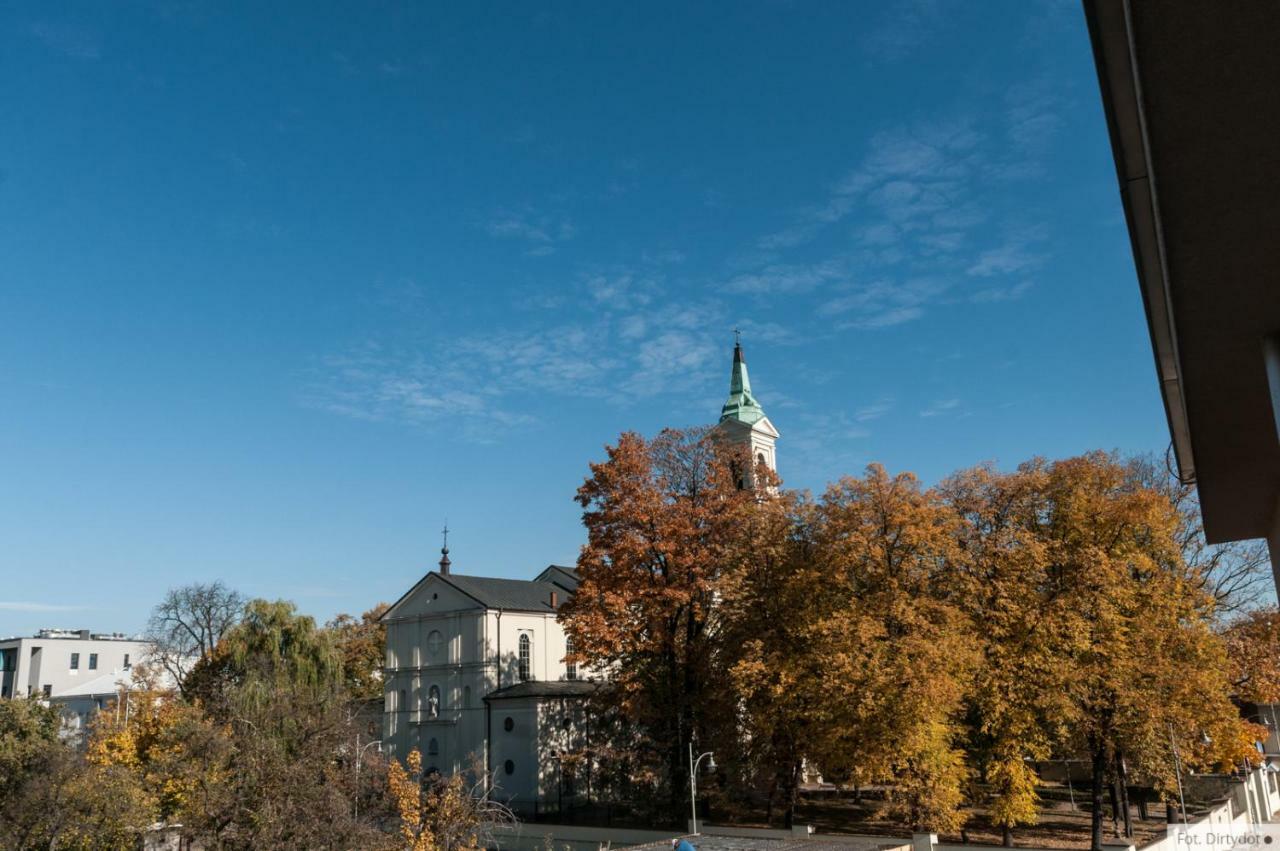 Apartments Prezydencki キェルツェ エクステリア 写真
